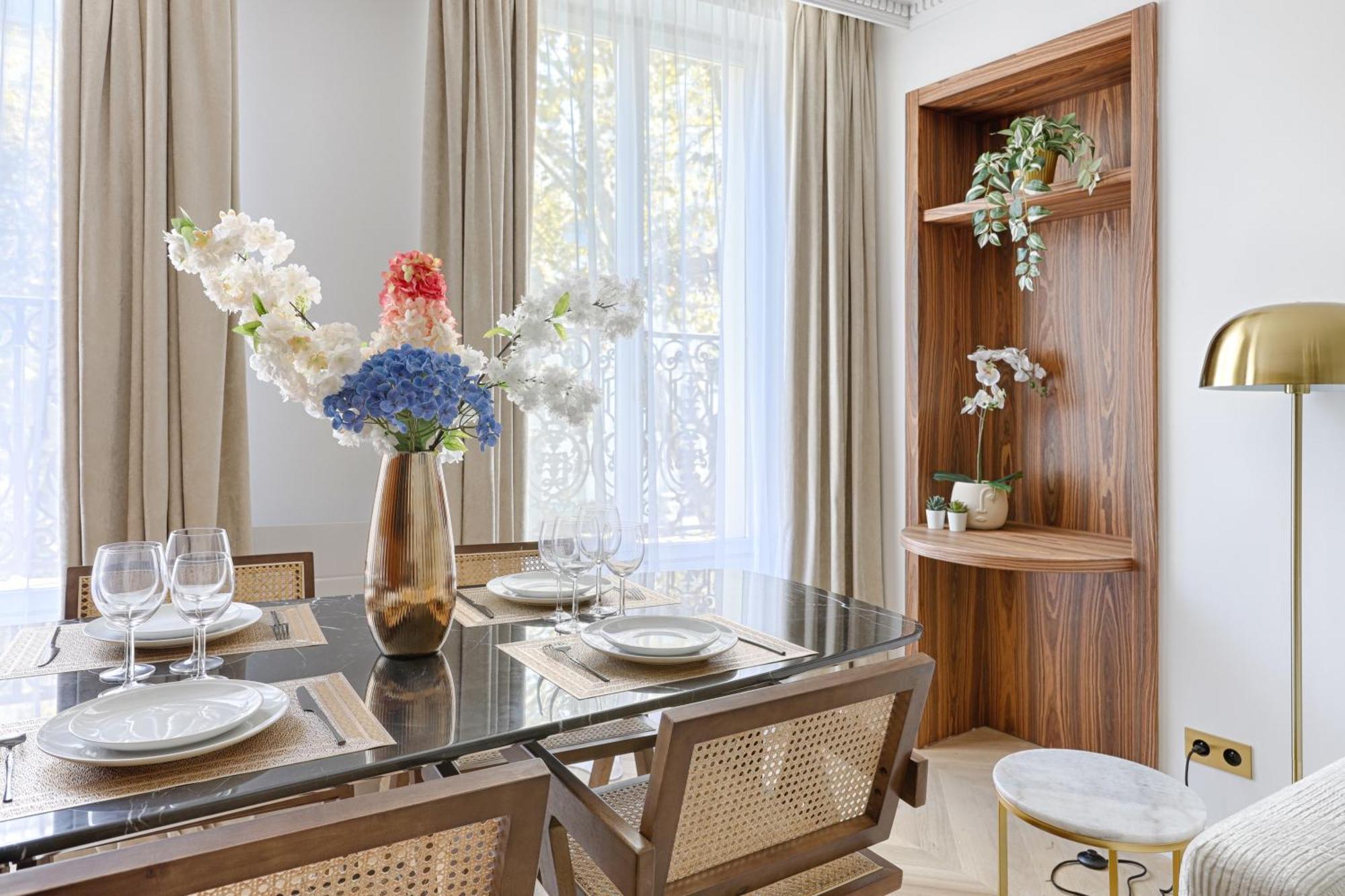 Apartment Stunning 2 Bedroom At Montparnasse Paris