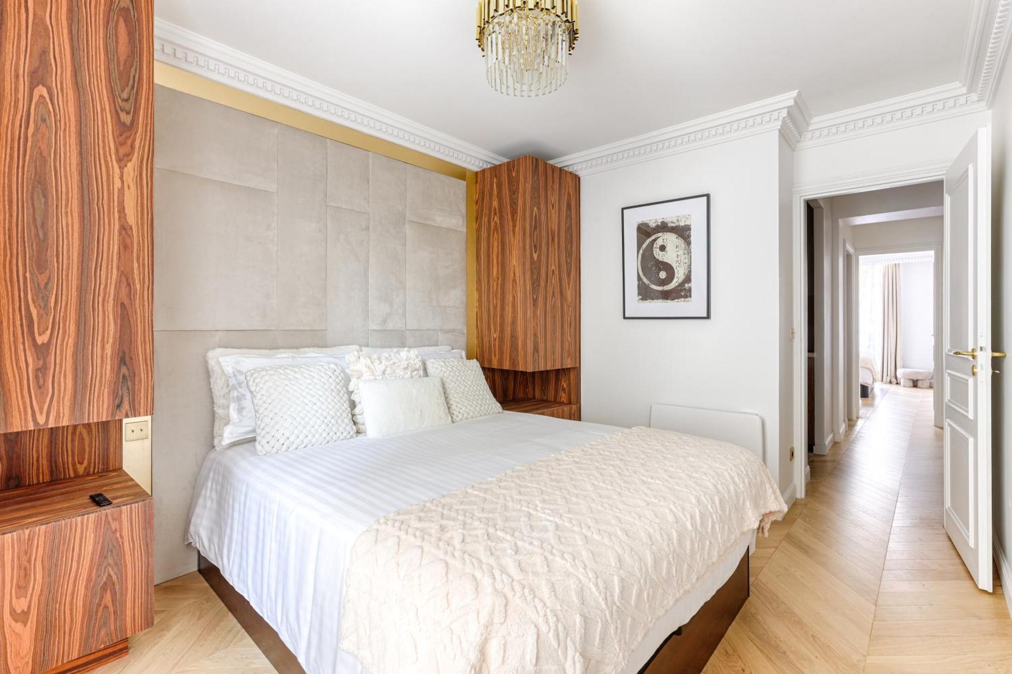Stunning 2 Bedroom At Montparnasse Apartment
